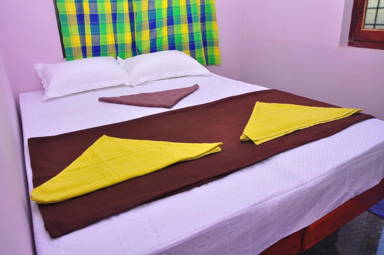 Royal Homestay New האמפי מראה חיצוני תמונה