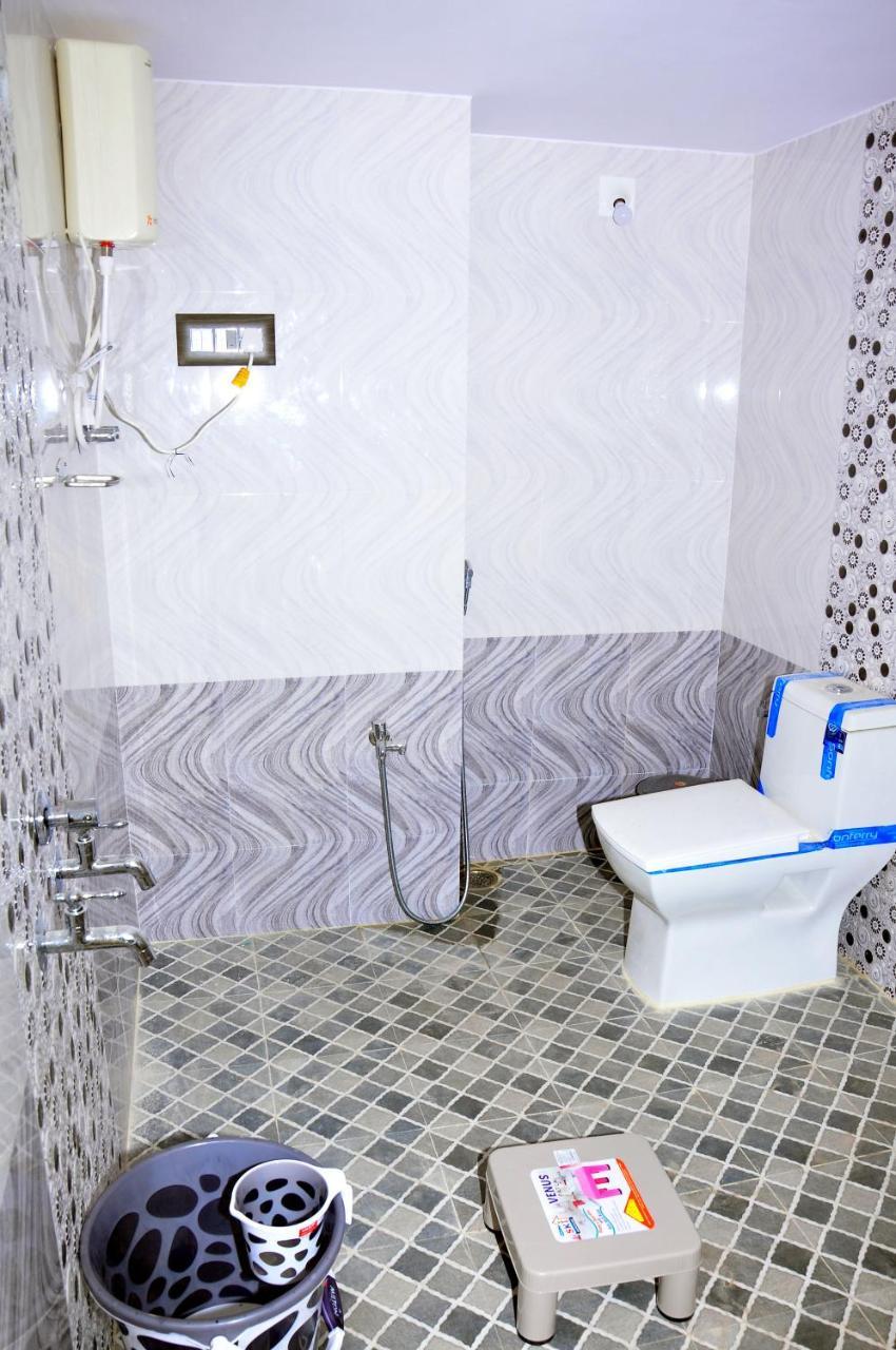 Royal Homestay New האמפי מראה חיצוני תמונה